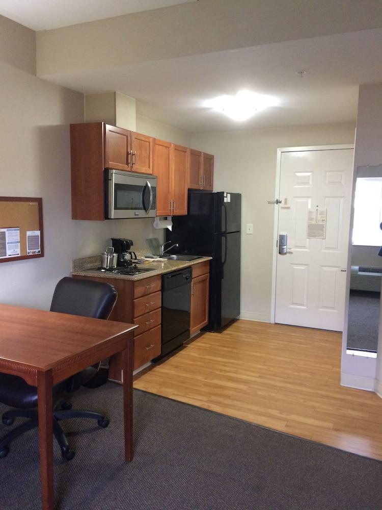 Candlewood Suites Jacksonville By Ihg Экстерьер фото